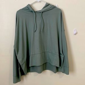 Women’s batwing crop hoodie